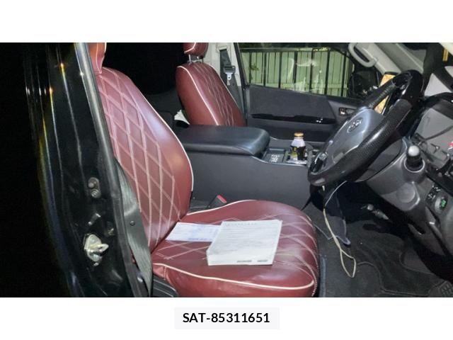 Toyota HIACE WAGON 2017-08 6906085-3