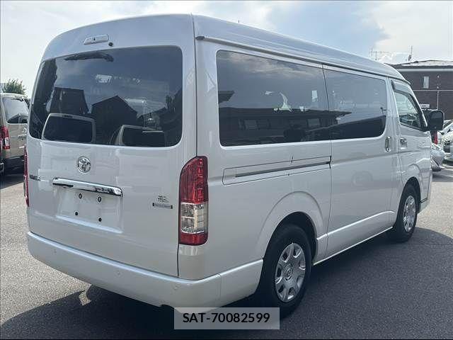 Toyota HIACE WAGON 2023-11 6906082-14