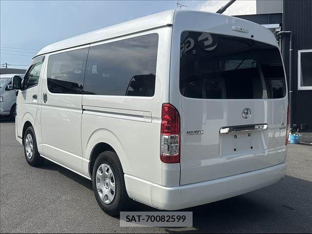 Toyota HIACE WAGON 2023-11 6906082-15