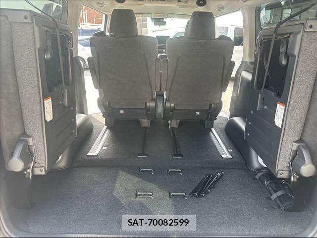 Toyota HIACE WAGON 2023-11 6906082-19