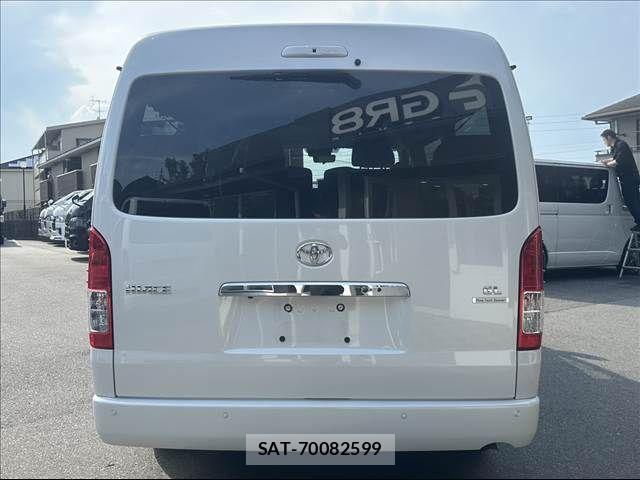 Toyota HIACE WAGON 2023-11 6906082-2