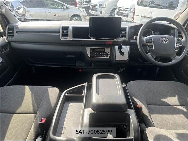 Toyota HIACE WAGON 2023-11 6906082-3