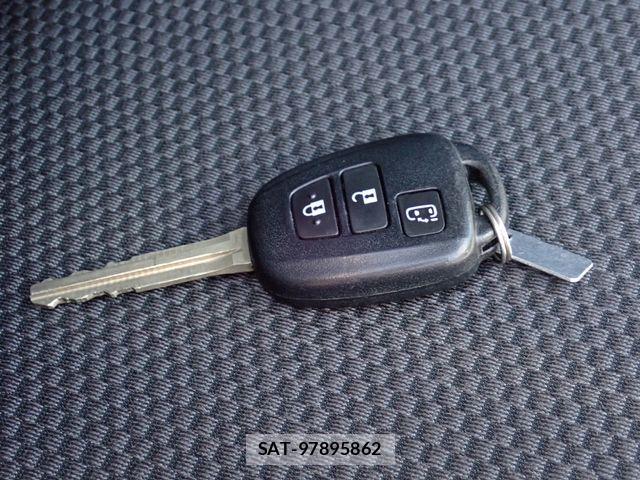 Toyota HIACE WAGON 2019-03 6906091-16