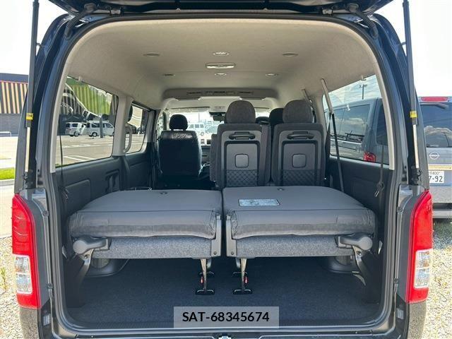Toyota HIACE WAGON 2025-04 6906084-17