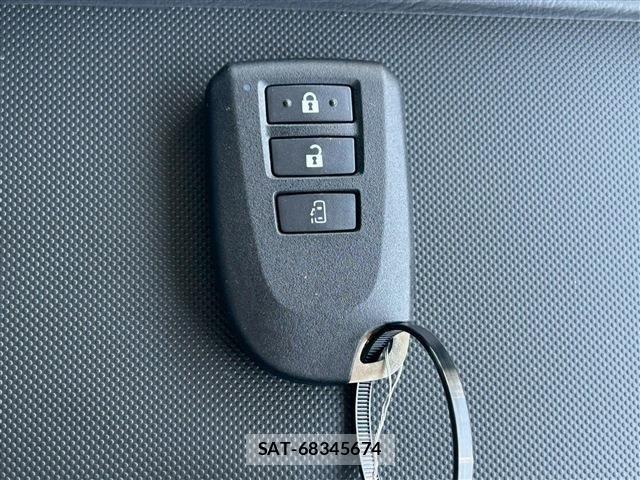 Toyota HIACE WAGON 2025-04 6906084-28