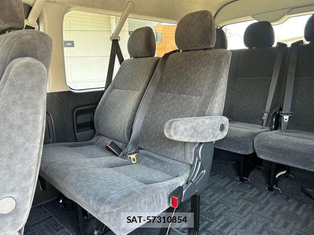 Toyota HIACE WAGON 2022-05 6994002-15