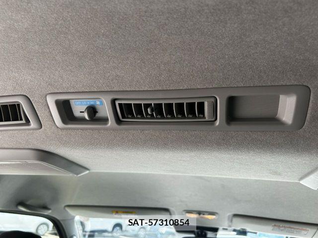 Toyota HIACE WAGON 2022-05 6994002-16