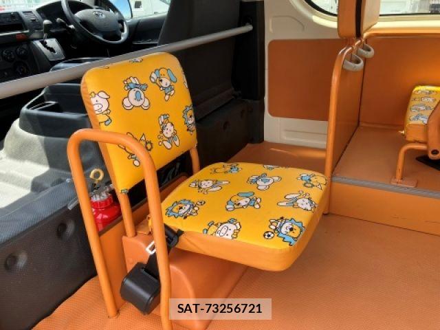 Toyota HIACE WAGON 2019-06 6994004-19