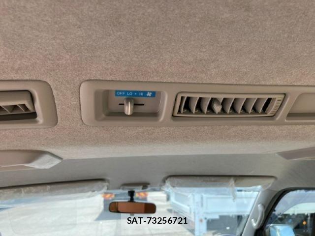 Toyota HIACE WAGON 2019-06 6994004-25