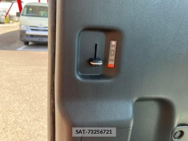Toyota HIACE WAGON 2019-06 6994004-26