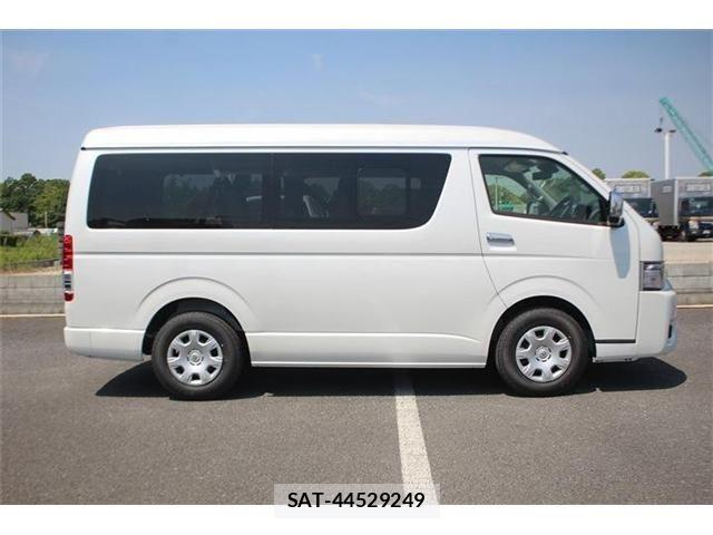 Toyota HIACE WAGON 2026-04 6994003-14
