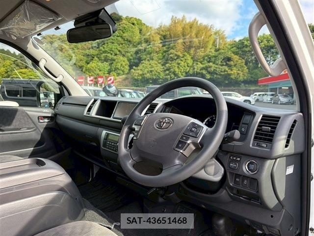 Toyota HIACE WAGON 2025-09 7058780-12