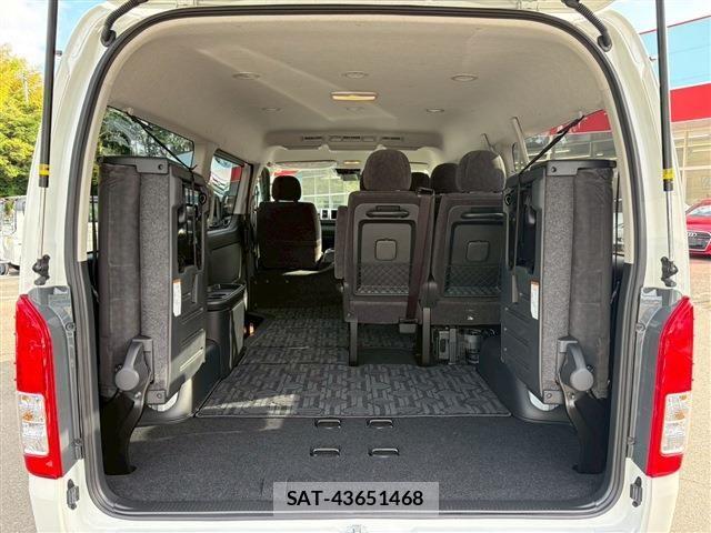 Toyota HIACE WAGON 2025-09 7058780-16