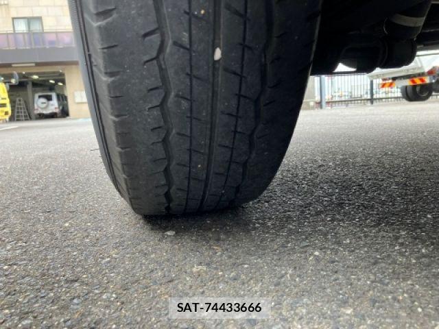 Toyota HIACE WAGON 2021-04 7058783-11