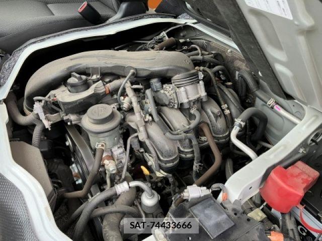 Toyota HIACE WAGON 2021-04 7058783-12