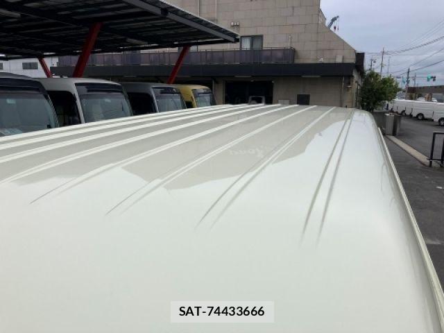 Toyota HIACE WAGON 2021-04 7058783-13