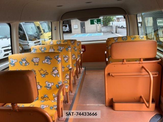 Toyota HIACE WAGON 2021-04 7058783-26