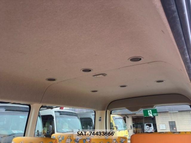 Toyota HIACE WAGON 2021-04 7058783-29