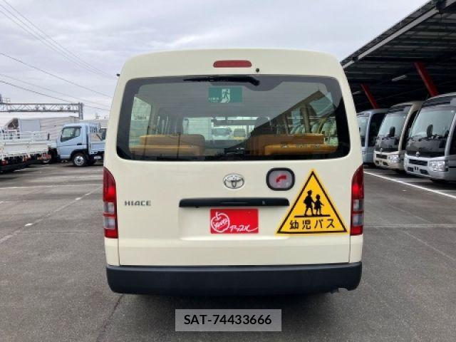 Toyota HIACE WAGON 2021-04 7058783-3