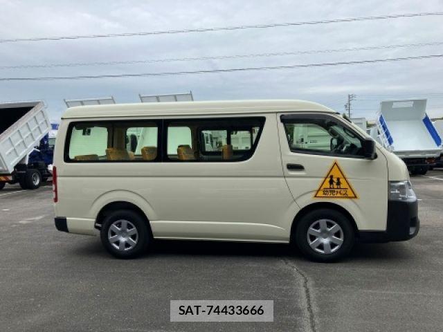 Toyota HIACE WAGON 2021-04 7058783-5