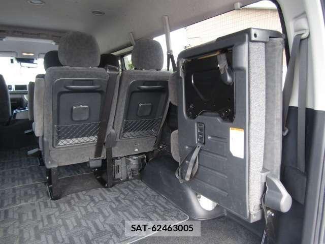 Toyota HIACE WAGON 2022-03 7058781-18