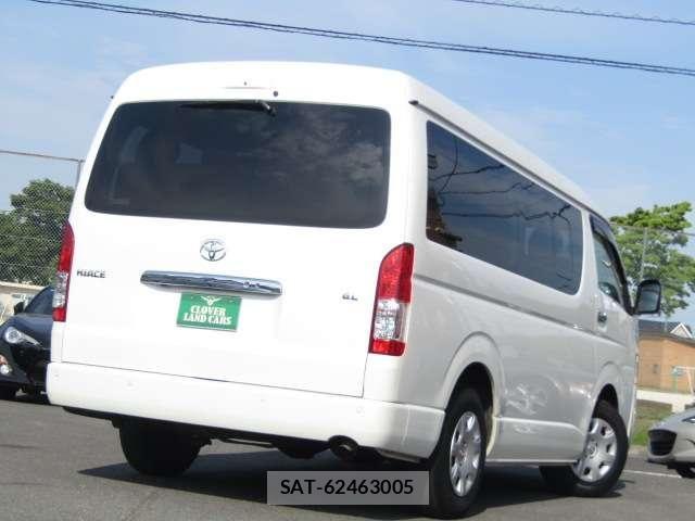 Toyota HIACE WAGON 2022-03 7058781-28