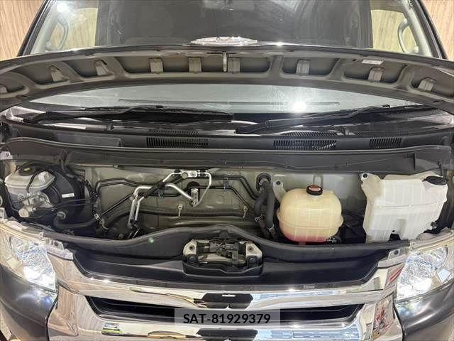 Toyota HIACE WAGON 2015-07 7058786-29