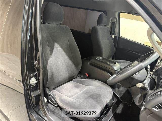 Toyota HIACE WAGON 2015-07 7058786-7