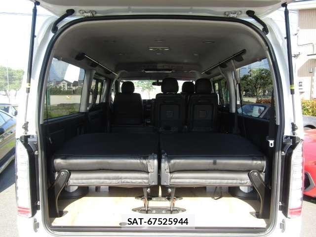 Toyota HIACE WAGON 2017-03 7058784-15