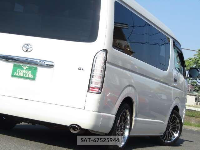 Toyota HIACE WAGON 2017-03 7058784-21