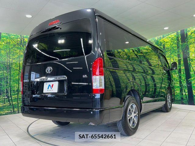 Toyota HIACE WAGON 2023-02 7219417-16