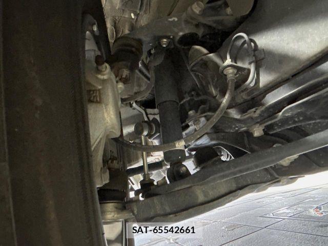 Toyota HIACE WAGON 2023-02 7219417-19