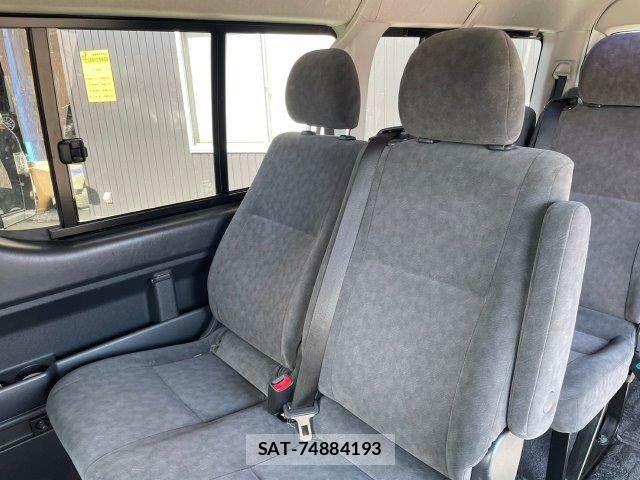 Toyota HIACE WAGON 2012-09 7219404-11