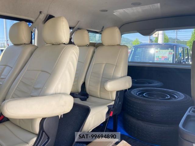 Toyota HIACE WAGON 2011-08 7219397-10