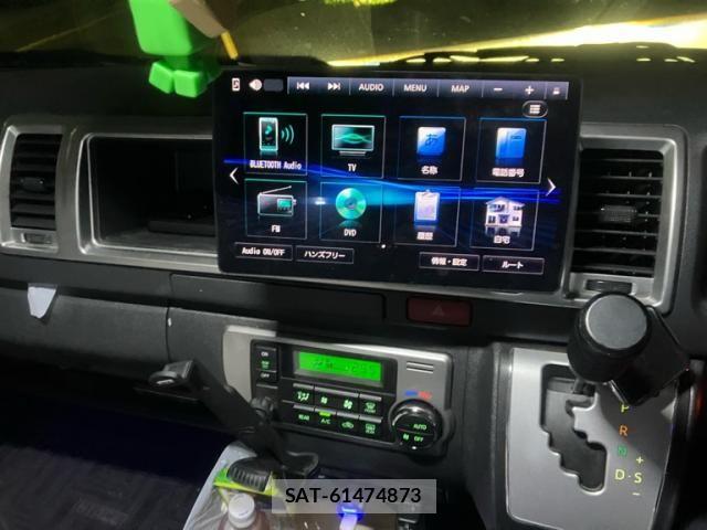 Toyota HIACE WAGON 2023-06 7219416-14