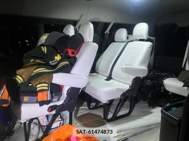 Toyota HIACE WAGON 2023-06 7219416-3