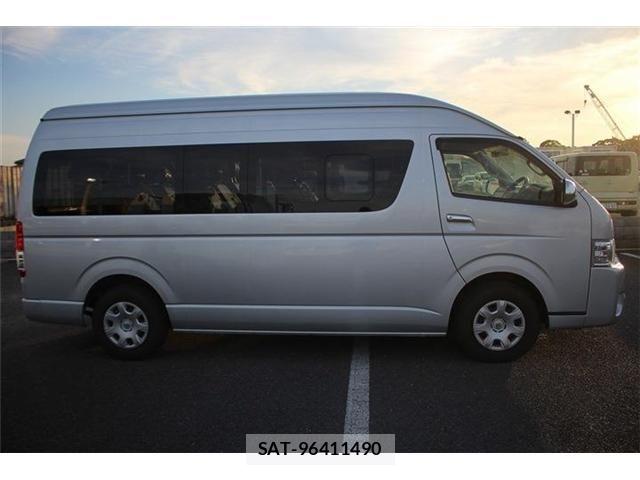 Toyota HIACE WAGON 2017-04 7219408-12