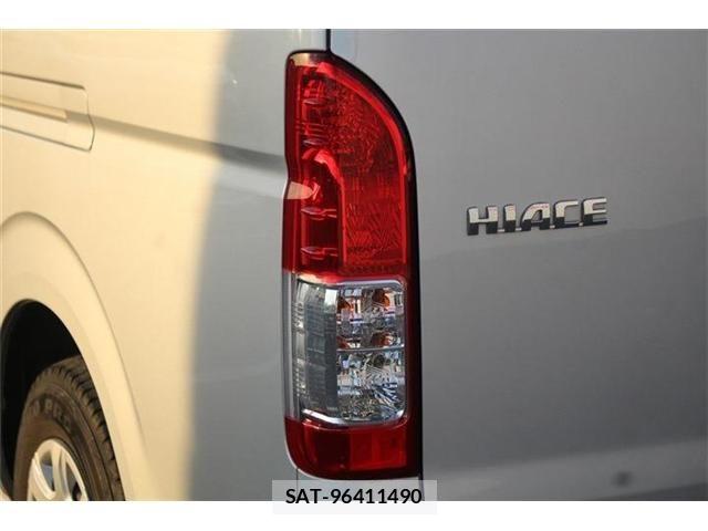 Toyota HIACE WAGON 2017-04 7219408-23