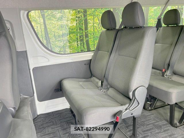 Toyota HIACE WAGON 2023-10 7219413-8