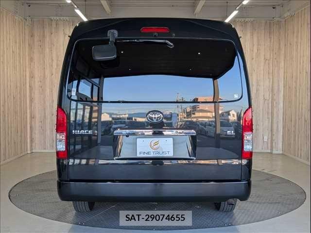 Toyota HIACE WAGON 2018-03 7219411-18