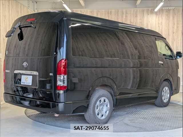 Toyota HIACE WAGON 2018-03 7219411-19