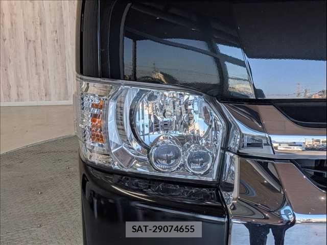 Toyota HIACE WAGON 2018-03 7219411-24