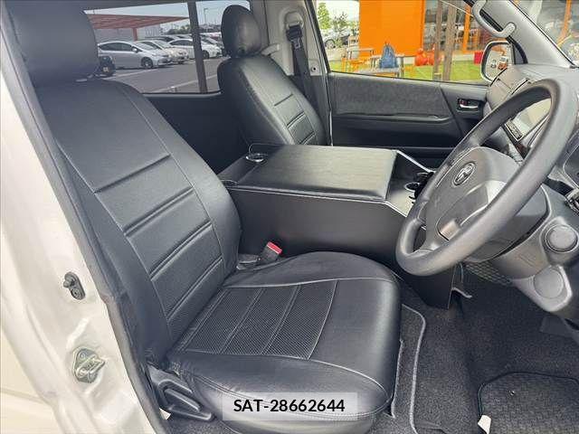 Toyota HIACE WAGON 2015-03 7219409-15