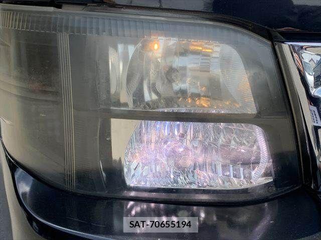 Toyota HIACE WAGON 2011-04 7219403-10