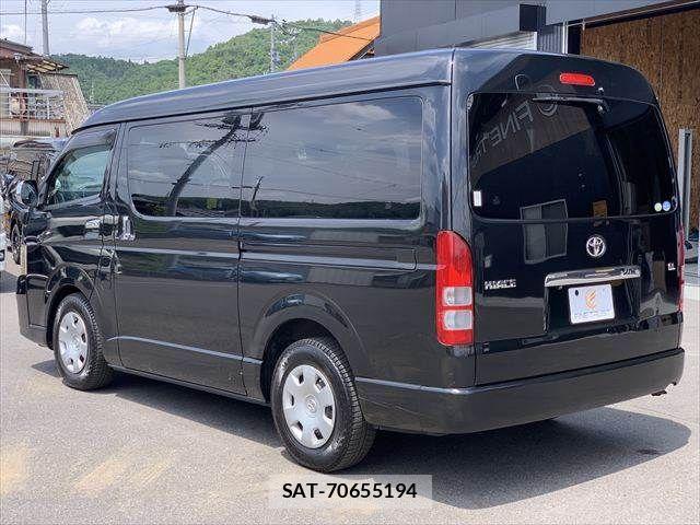 Toyota HIACE WAGON 2011-04 7219403-18