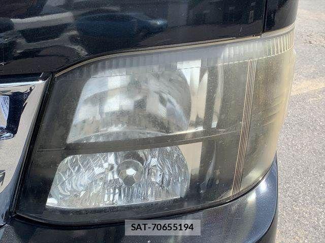 Toyota HIACE WAGON 2011-04 7219403-21