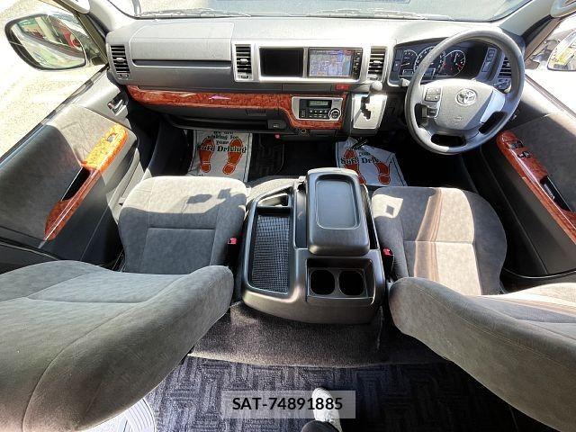 Toyota HIACE WAGON 2015-10 7219405-1