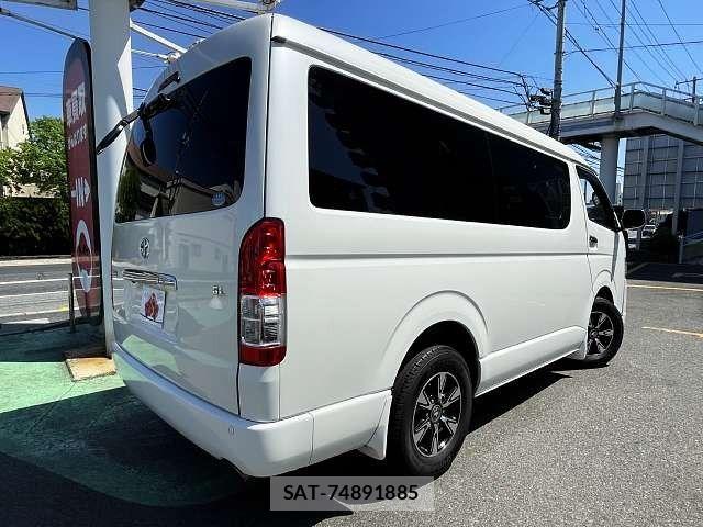 Toyota HIACE WAGON 2015-10 7219405-2