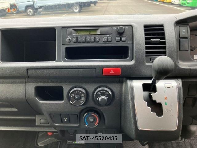 Toyota HIACE WAGON 2020-04 7219414-13