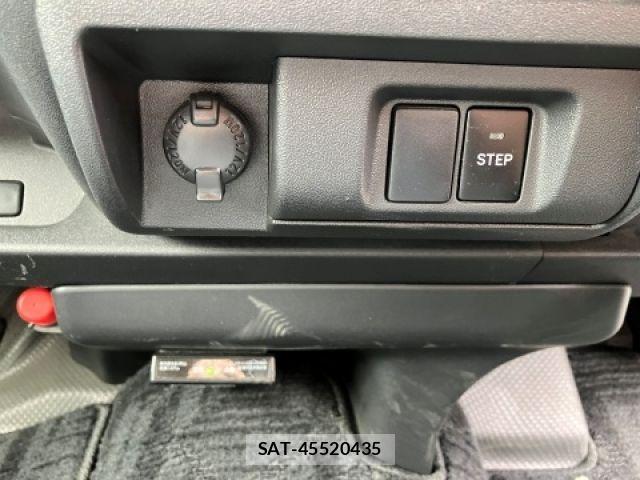 Toyota HIACE WAGON 2020-04 7219414-15